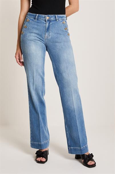 Para Mi Jeans Eve Button