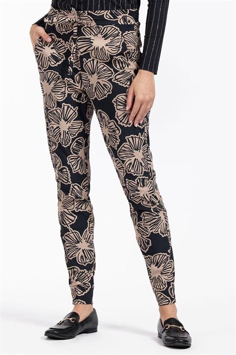 Studio Anneloes Broek Stairdown flower